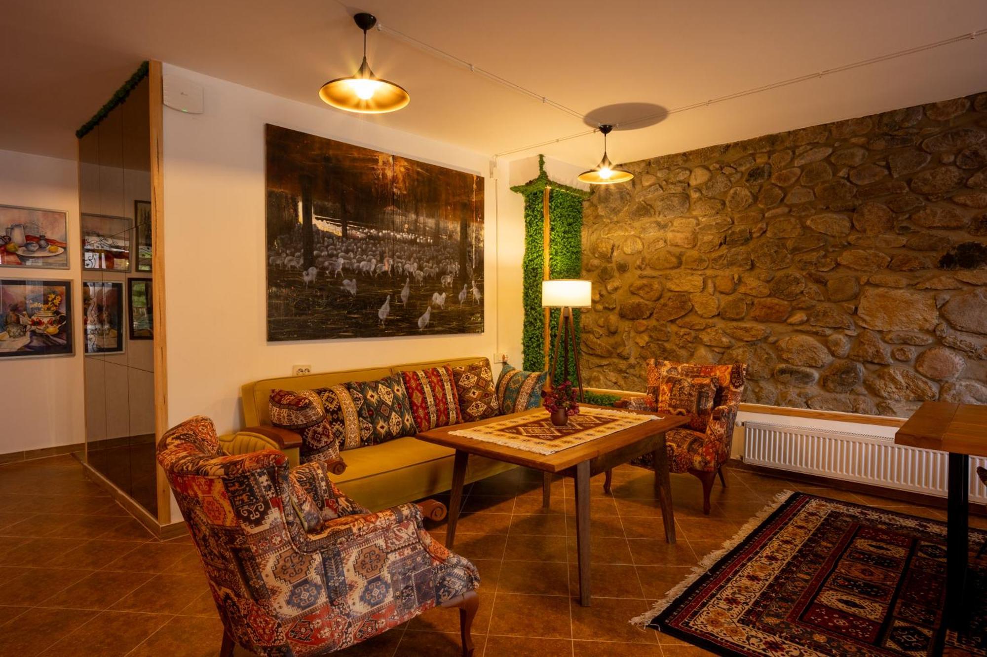 Mood Hotel Kazbegi Εξωτερικό φωτογραφία