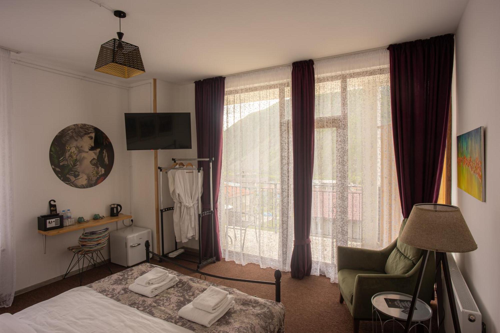 Mood Hotel Kazbegi Εξωτερικό φωτογραφία