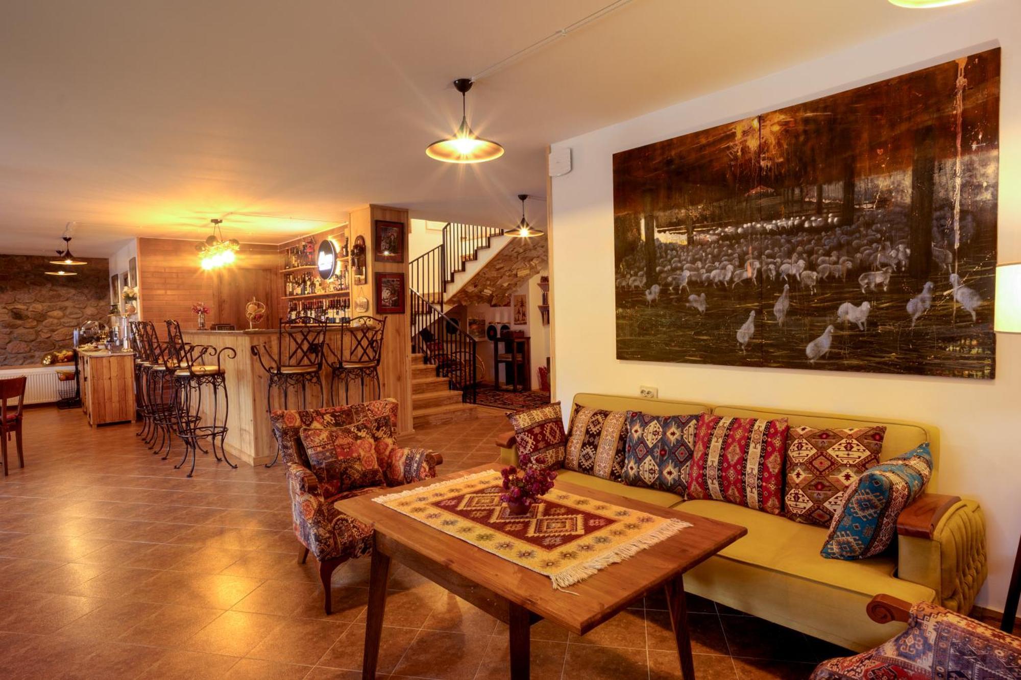Mood Hotel Kazbegi Εξωτερικό φωτογραφία