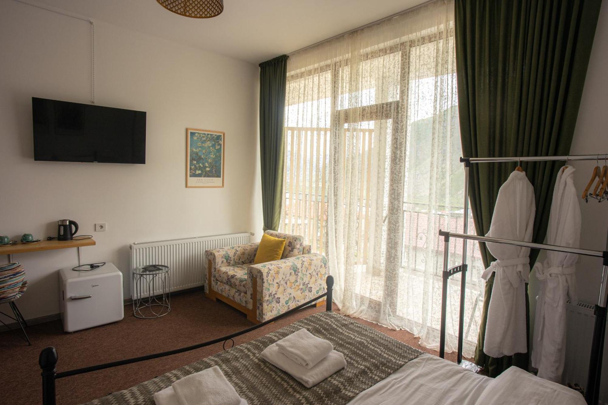 Mood Hotel Kazbegi Εξωτερικό φωτογραφία